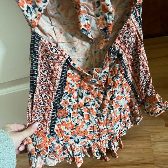 Free People Surf Date Cut Out Floral Romper 10 - Picture 4 of 8